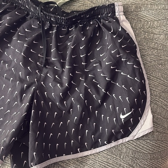 Nike Women's Black Running Shorts - Picture 3 of 4